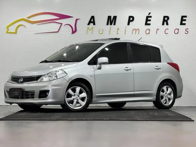 Carro Nissan Tiida 2012 SL 1.8 (flex)
