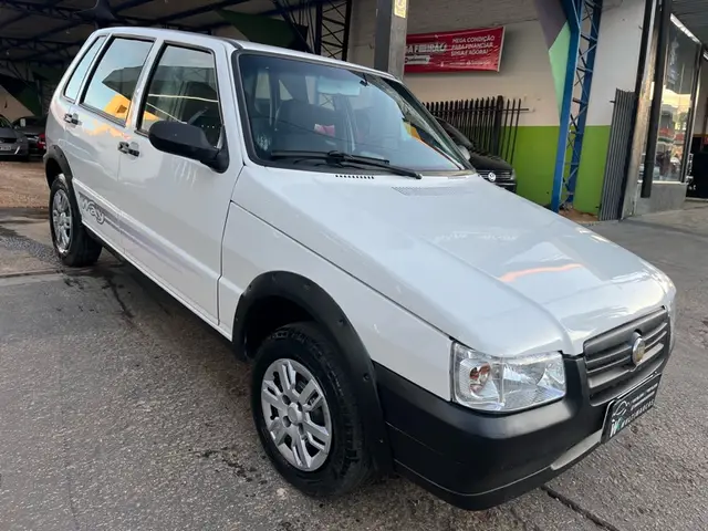 Carro Fiat Uno Mille 2011 Fire Economy 1.0 (Flex) 2p
