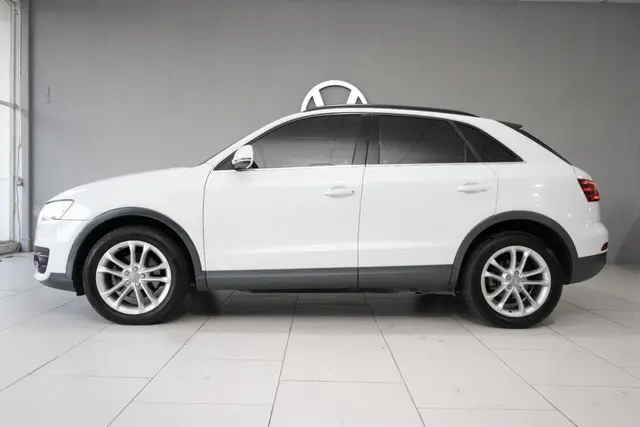 Carro Audi Q3 2015 2.0 TFSI Attraction S Tronic Quattro