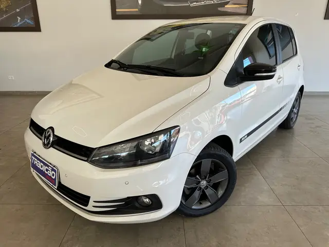 Carro Volkswagen Fox 2017 1.6 MSI Run (Flex)