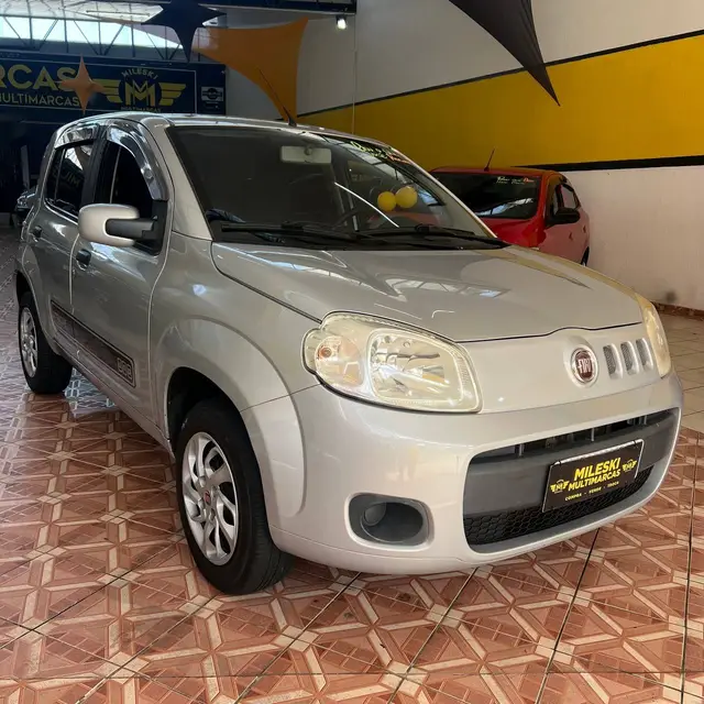 Carro Fiat Uno 2011 Attractive 1.4 8V (Flex) 4p