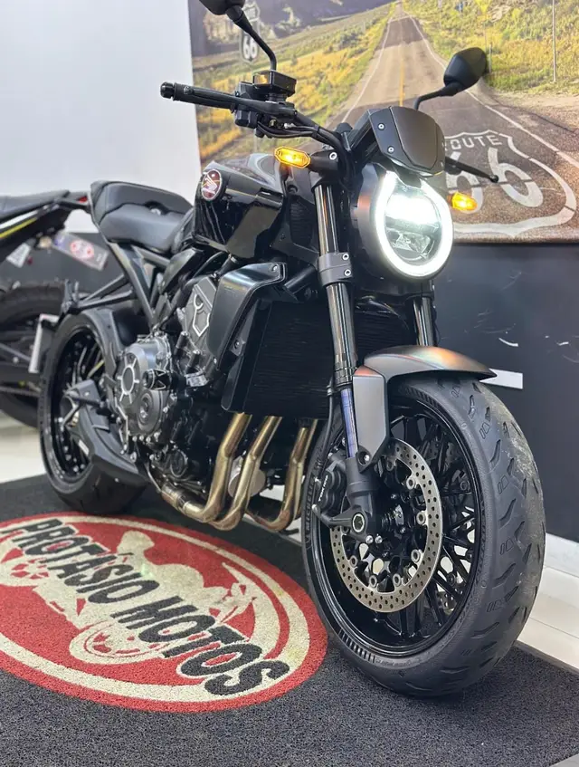Carro Honda CB 1000R 2022 Black Edition