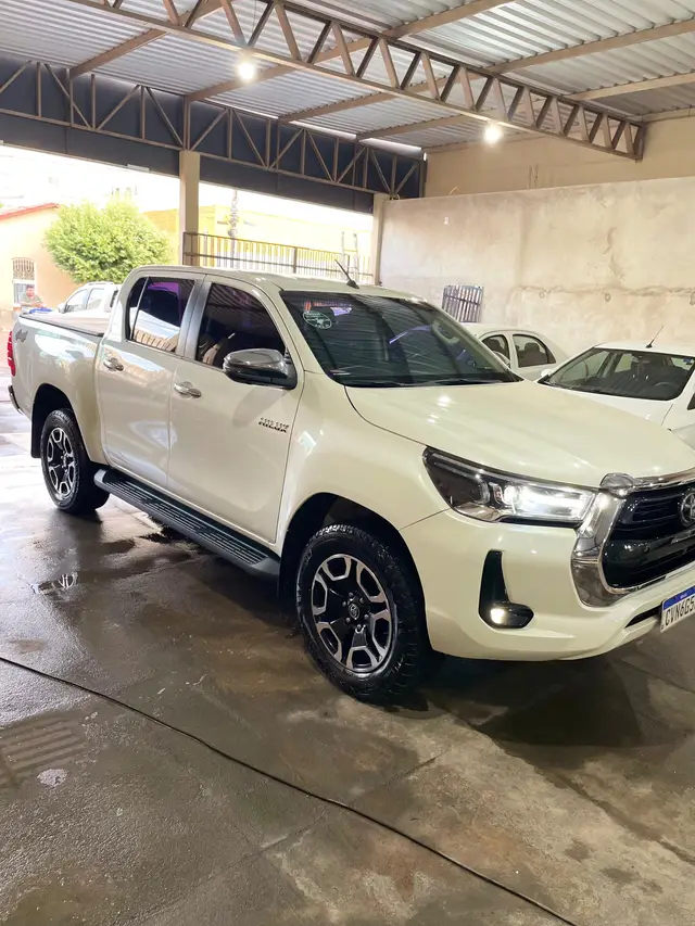 Carro Toyota Hilux Cabine Dupla 2022 SRX 2.8 TDI CD 4x4 (Aut)