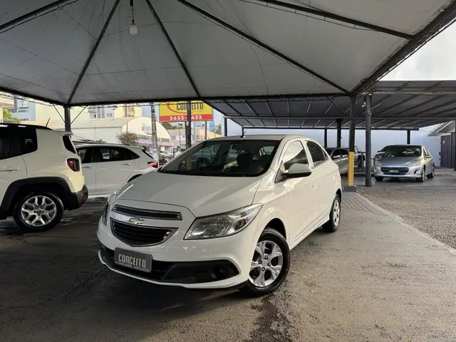 Carro Chevrolet Onix 2013 1.0 LT SPE/4