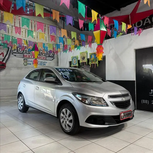 Carro Chevrolet Onix 2015 1.4 LT SPE/4