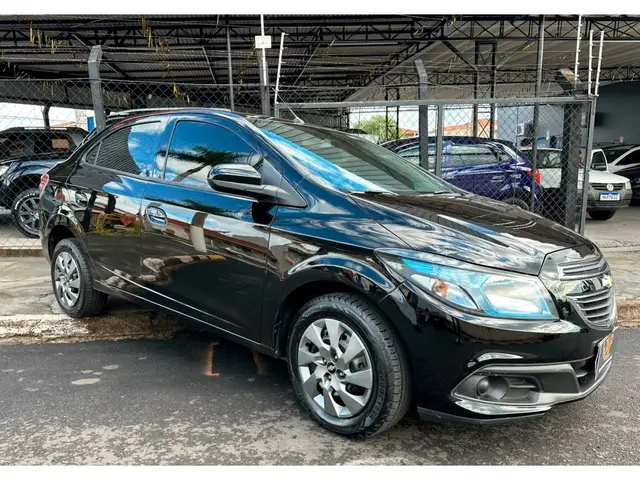 Carro Chevrolet Prisma 2013 1.4 LT SPE/4