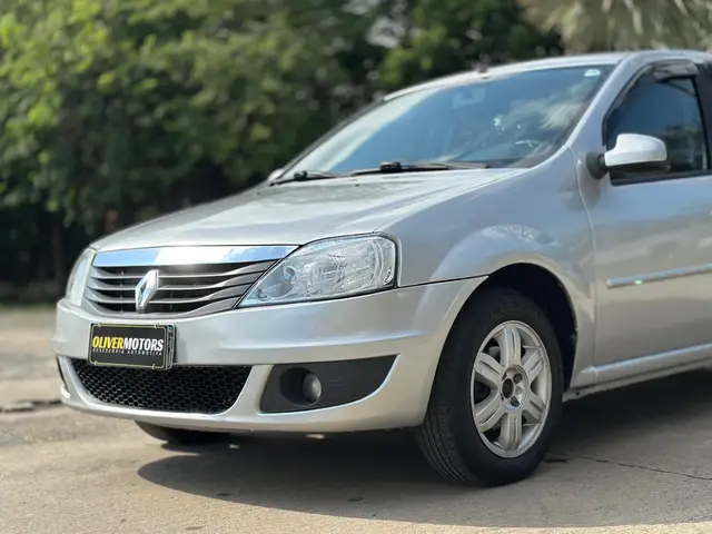 Carro Renault Logan 2011 Expression 1.6 8V Hi-Torque (flex)