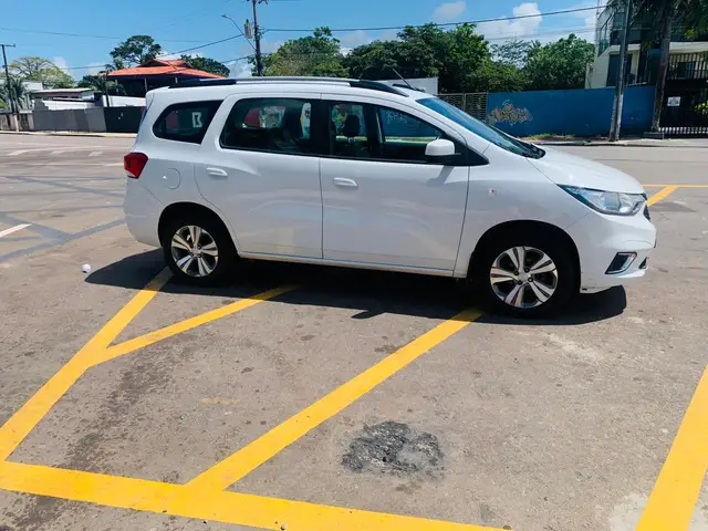 Carro Chevrolet Spin 2023 Premier 1.8 (Aut.)
