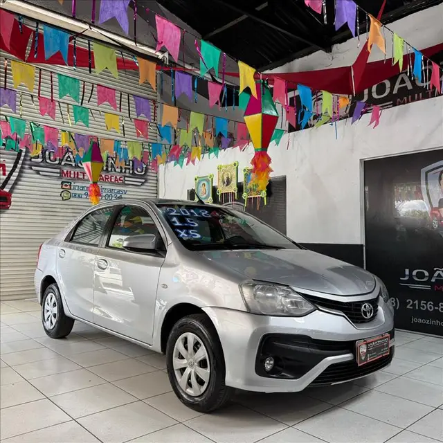 Carro Toyota Etios Sedan 2018 XS 1.5 (Flex)
