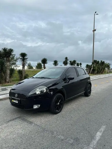 Carro Fiat Punto 2011 1.4 Fire Flex 8V 5p