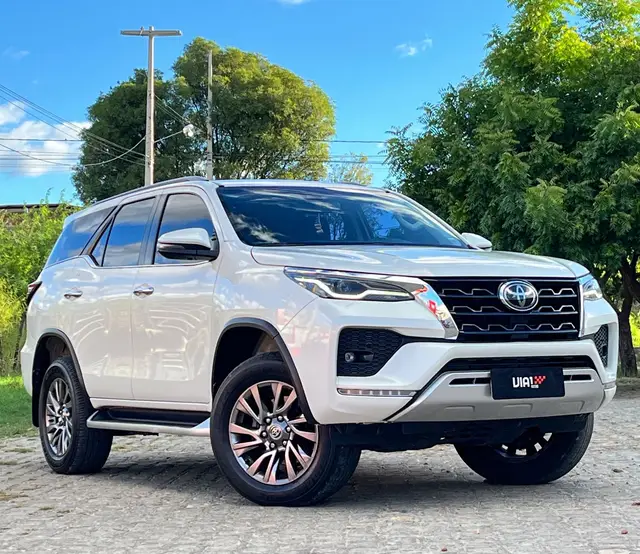 Carro Toyota SW4 2021 SRX 2.8 turbodiesel 7L 4x4 (Aut)