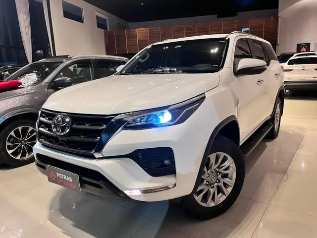 Carro Toyota SW4 2021 SRV 2.7 7L 4x2 (Aut) (Flex)