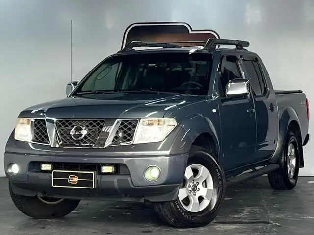 Carro Nissan Frontier 2012 LE 4x4 2.5 16V (cab. dupla)