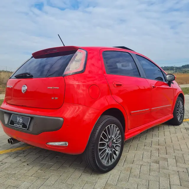 Carro Fiat Punto 2014 Sporting 1.8 16V (Flex)