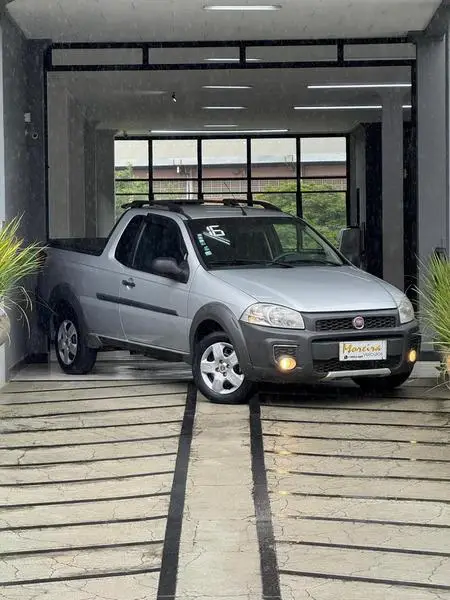 Carro Fiat Strada 2016 Working Celeb.1.4 Fire Flex 8V CE