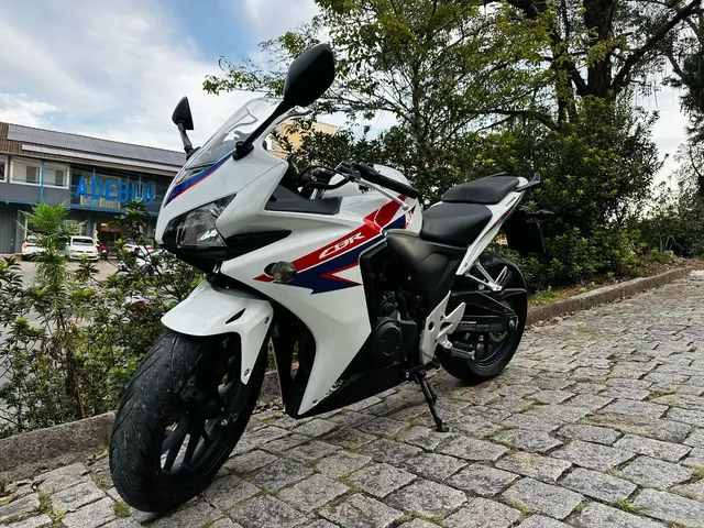 Carro Honda CBR 500 2014 500R