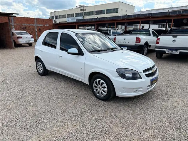 Carro Chevrolet Celta 2011 Life 1.0 VHCE (Flex) 2p