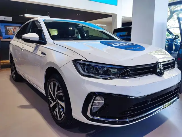Carro Volkswagen Virtus 2025 Highline 1.0 200 TSI