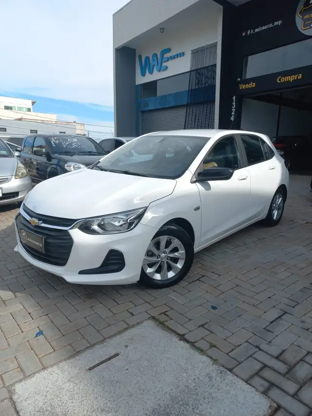 Carro Chevrolet Onix 2023 LT 1.0