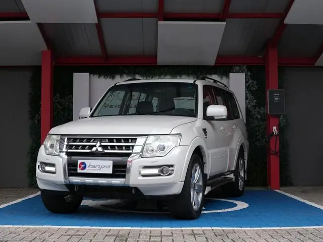 Carro Mitsubishi Pajero Full 2015 3.2 DI-D 3D HPE 4WD