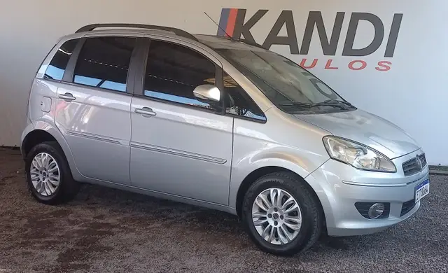 Carro Fiat Idea 2012 Attractive 1.4 8V (Flex)