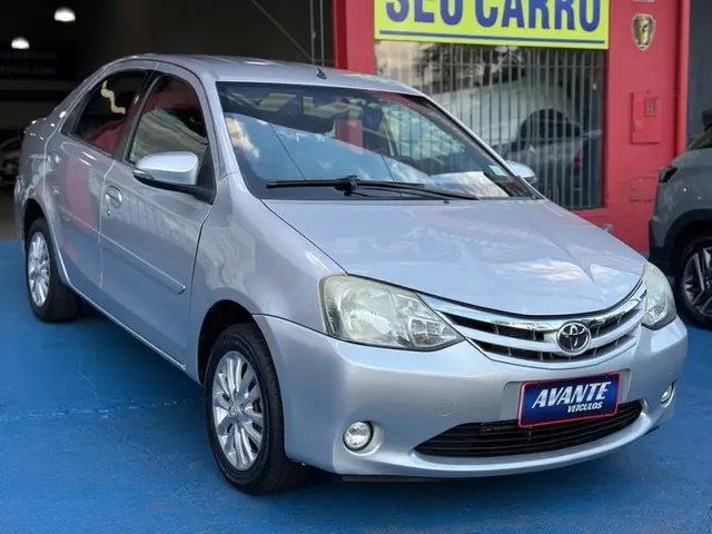 Carro Toyota Etios 2015 XLS 1.5 (Flex)