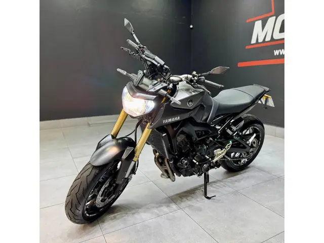 Carro Yamaha MT-09  2017 ABS