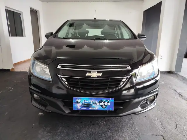 Carro Chevrolet Onix 2015 1.4 LTZ SPE/4 (Aut)