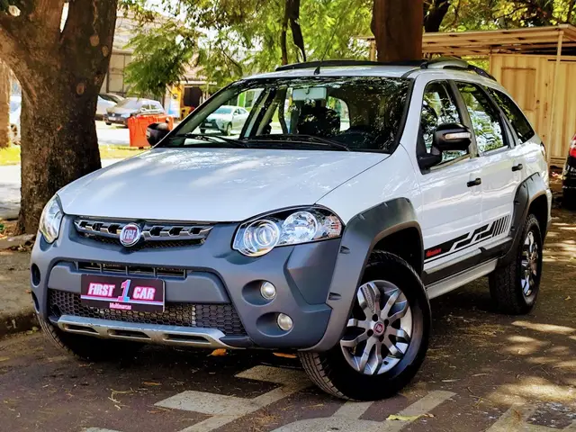 Carro Fiat Palio Weekend 2014 Adventure 1.8 16V (Flex)