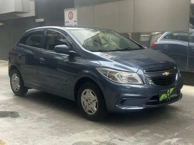 Carro Chevrolet Onix 2015 1.0 LT SPE/4