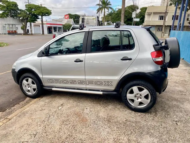 Carro Volkswagen CrossFox 2007 1.6 (Flex)