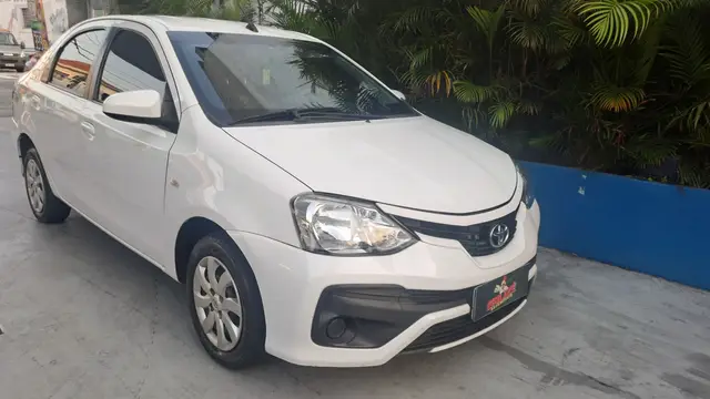 Carro Toyota Etios Sedan 2018 XS 1.5 (Aut) (Flex)