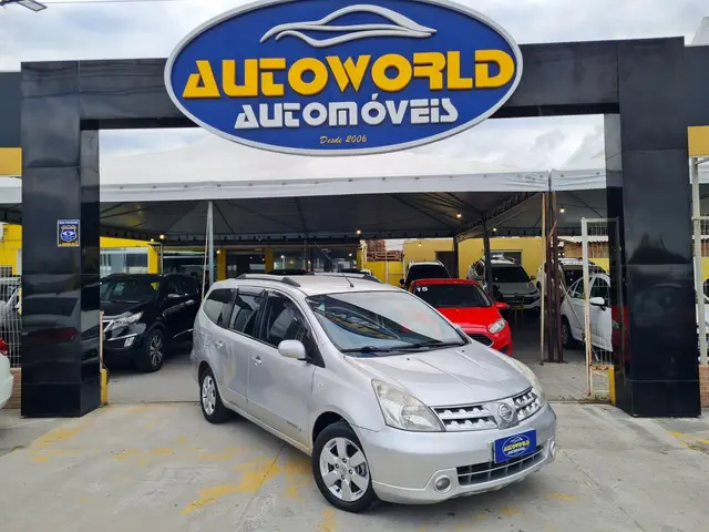 Carro Nissan Grand Livina 2012 SL 1.8 16V (flex) (aut)