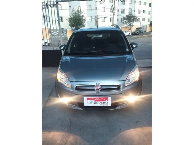 Carro Fiat Idea 2014 Attractive 1.4 8V (Flex)
