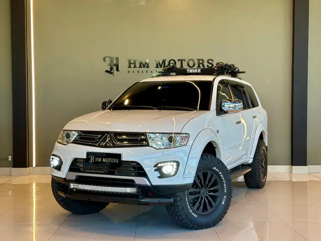 Carro Mitsubishi Pajero Dakar 2015 3.2 HPE 4WD (Aut)