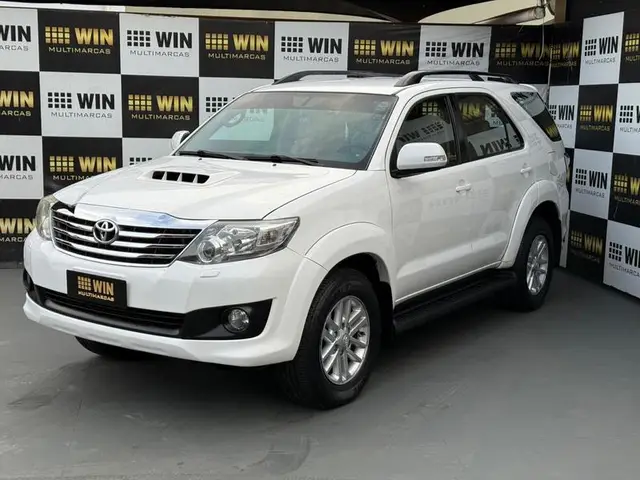 Carro Toyota Hilux SW4 2013 3.0 TDI 4x4 SR 5L