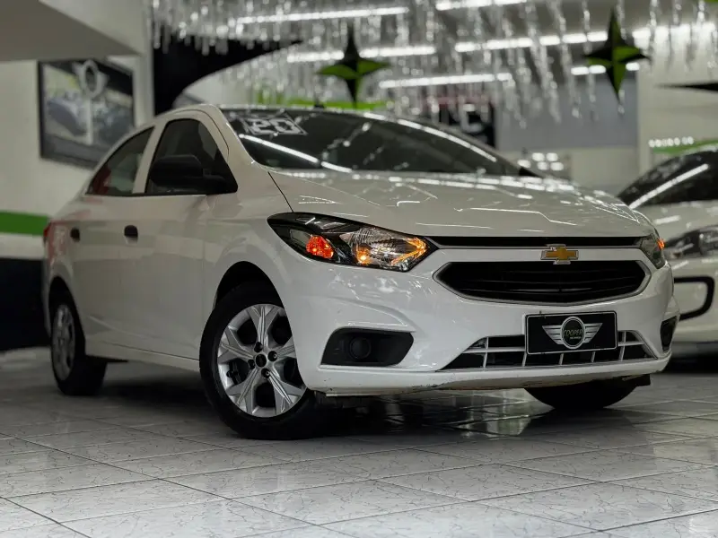 Chevrolet Onix Plus JOY Plus 1.0 8V 4p Flex Mec.