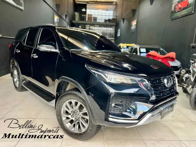 Carro Toyota SW4 2021 SRX 2.8 turbodiesel 7L 4x4 (Aut)