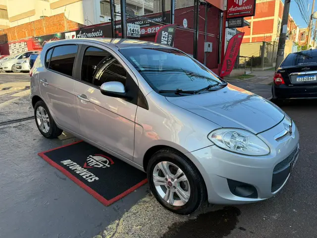 Carro Fiat Palio 2013 Attractive 1.4 8V (Flex)