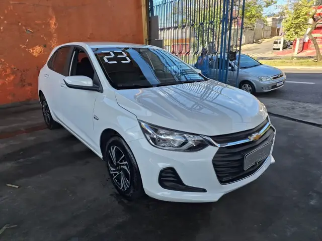 Carro Chevrolet Onix 2023 LT 1.0