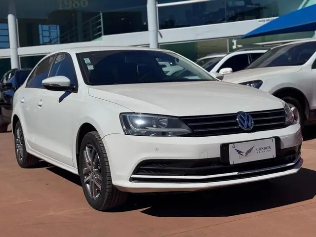 Carro Volkswagen Jetta 2015 2.0 Comfortline Tiptronic (Flex)