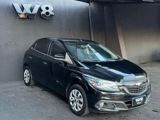 Carro Chevrolet Onix 2013 1.4 LT SPE/4