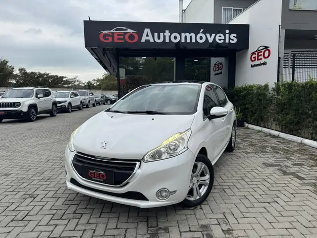 Carro Peugeot 208 2014 Griffe 1.6 16V (Flex)
