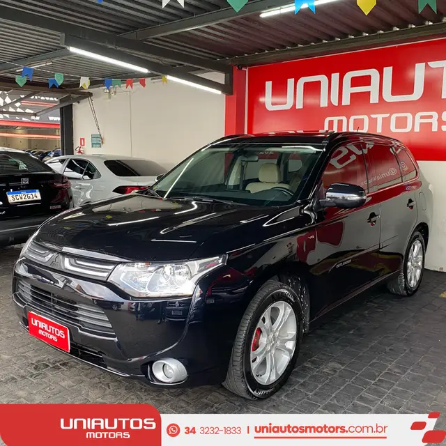 Carro Mitsubishi Outlander 2014 GT 4WD 3.0 V6 (Aut)