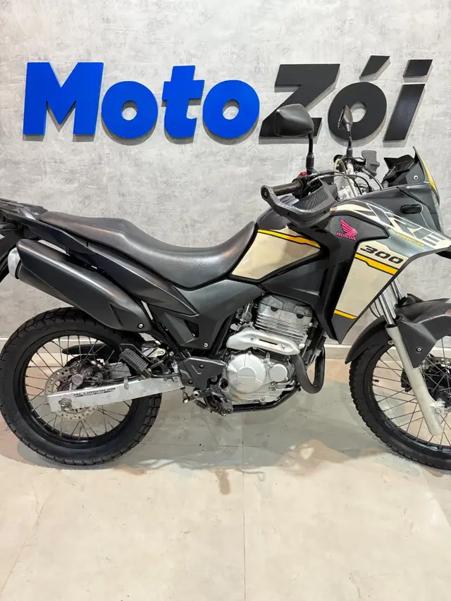 Carro Honda XRE 300 2022 Adventure (Flex)