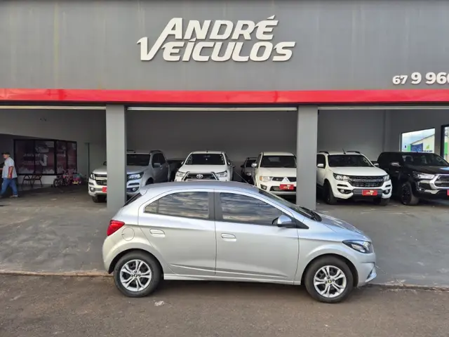 Carro Chevrolet Onix 2018 LT 1.4 8V FlexPower 5p Mec.