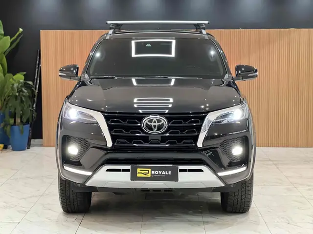 Carro Toyota SW4 2021 SRX 2.8 turbodiesel 7L 4x4 (Aut)