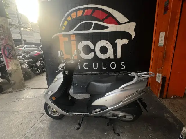 Moto Suzuki Burgman 2013 125i