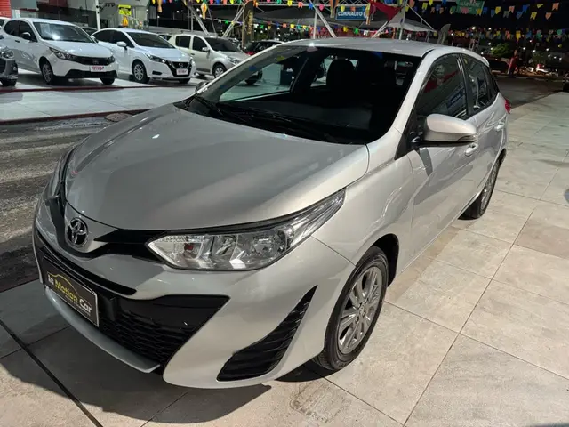 Carro Toyota Yaris 2020 1.5 XL Plus Connect CVT (Flex)