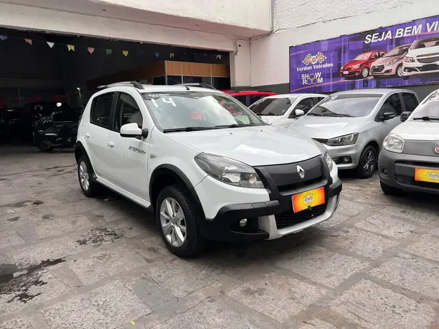 Carro Renault Sandero Stepway 2014 1.6 16V Hi-Flex (aut)